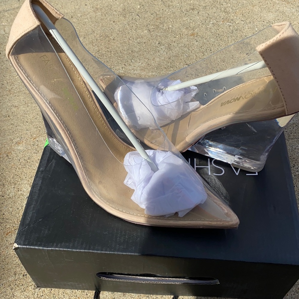 Fashion Nova Clear and nude pointy heels